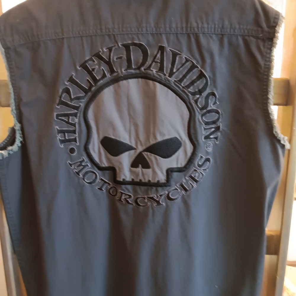 Origional Harly Davidson sleevless short button shirt